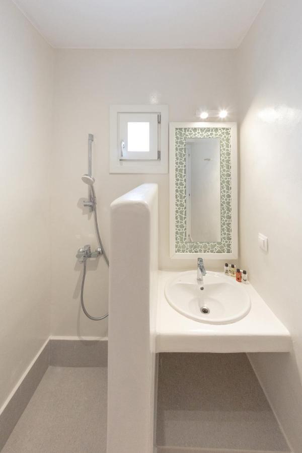 Corfostar Rooms Mykonos Town Buitenkant foto